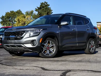 2023 Kia Seltos SX Turbo AWD w/Black Interior