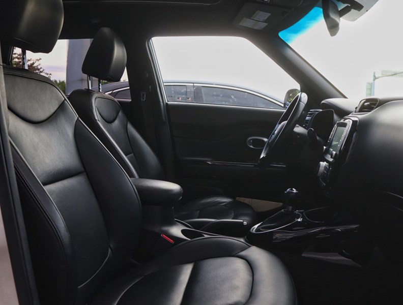 2015 Kia Soul SX LUCURY/NAVI/PANO/TONS OF SERVICE