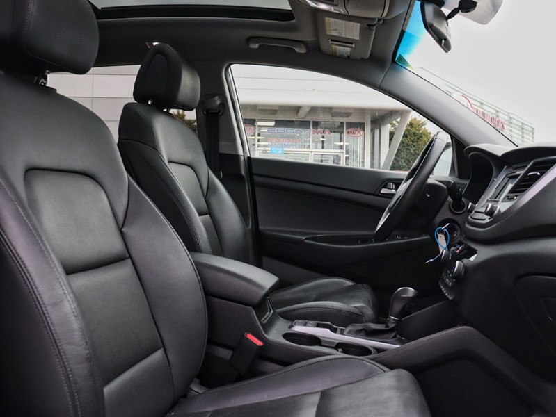 2017 Hyundai Tucson CLEAN CARFAX | ONE OWNER | LEATHER + PANO ROOF