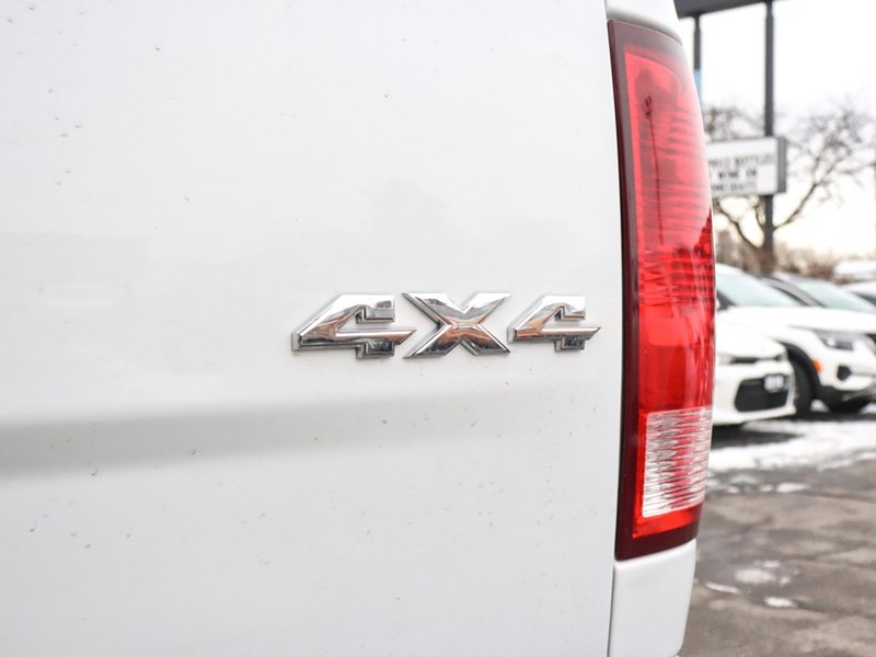 2022 RAM 1500 Classic SLT | Carplay | Heated Seats | Back Up Cam