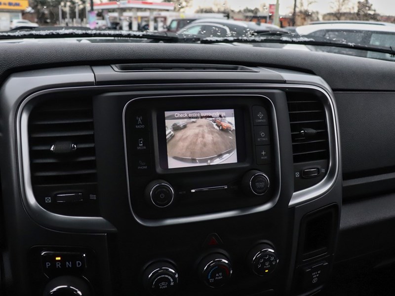 2022 RAM 1500 Classic SLT | Carplay | Heated Seats | Back Up Cam