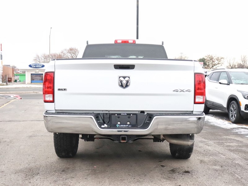 2022 RAM 1500 Classic SLT | Carplay | Heated Seats | Back Up Cam
