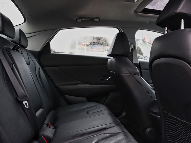 2023 Hyundai Elantra HEV Luxury | Heated & Cooled Seats | Great Fuel Saving