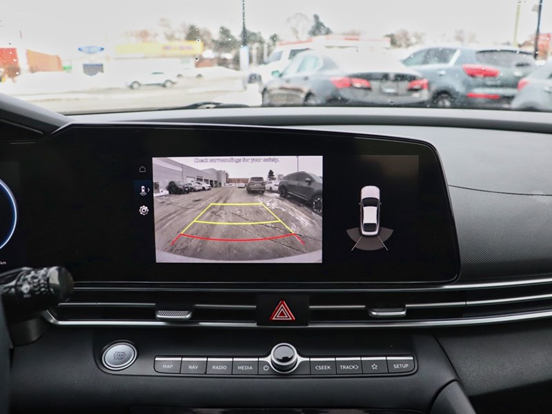 2023 Hyundai Elantra HEV Luxury | Heated & Cooled Seats | Great Fuel Saving