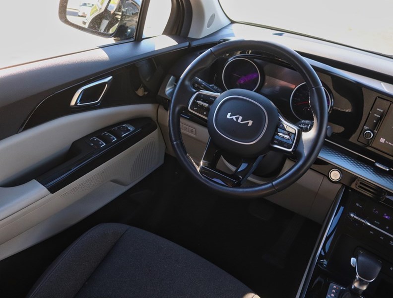 2023 Kia Carnival LX+ FWD