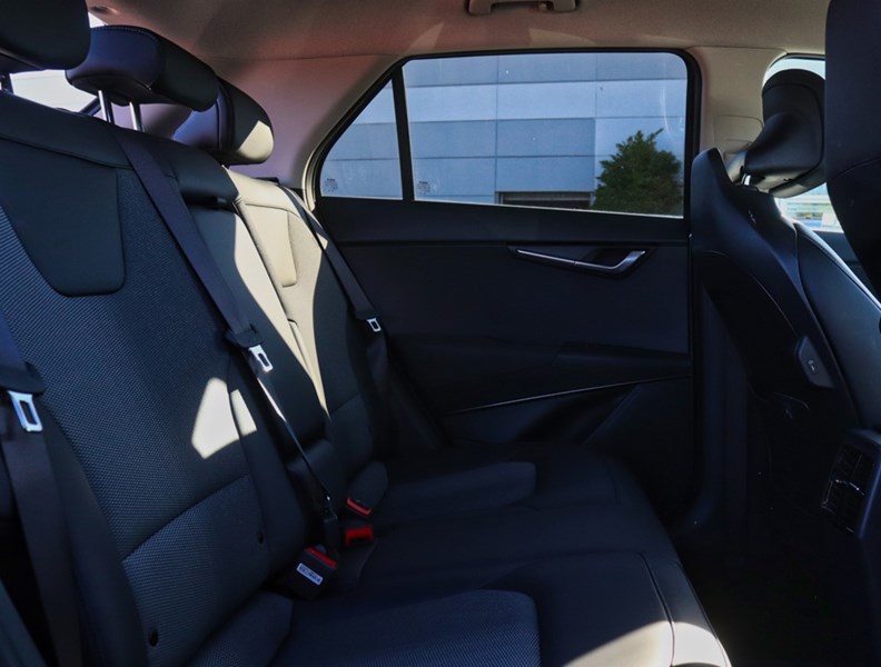 2024 Kia Niro PHEV 1000KM/TANK/BEST IN CLASS CARGO/OFF-LEASE