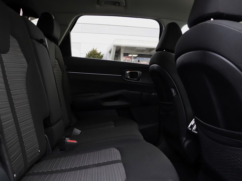 2024 Kia Sorento LX AWD | 7 Passenger | Heated Seats | Carplay
