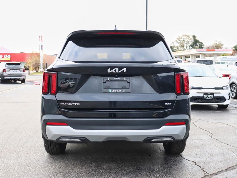 2024 Kia Sorento LX AWD | 7 Passenger | Heated Seats | Carplay