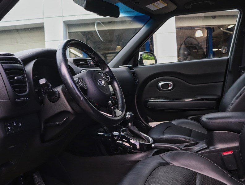 2015 Kia Soul SX LUCURY/NAVI/PANO/TONS OF SERVICE