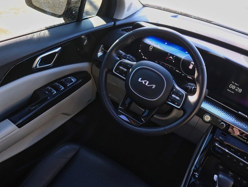 2024 Kia Carnival SX/DUAL ROOF/COOLED SEATS/VIP CHAIR