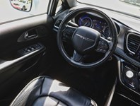 2022 Chrysler Pacifica Limited FWD
