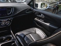 2022 Chrysler Pacifica Limited FWD