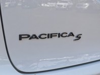 2022 Chrysler Pacifica Limited FWD
