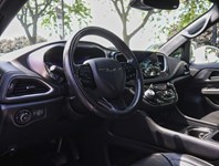 2022 Chrysler Pacifica Limited FWD