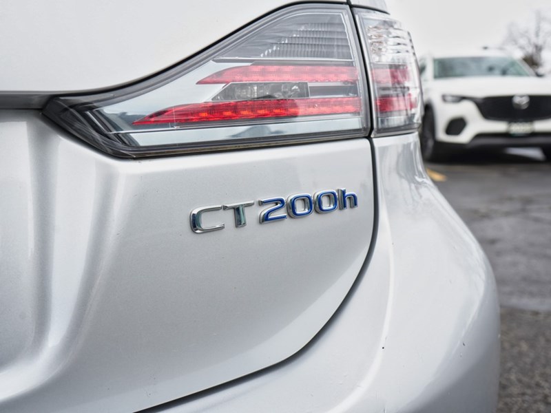 2013 Lexus CT 200h FWD 4dr Hybrid