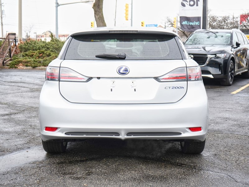 2013 Lexus CT 200h FWD 4dr Hybrid