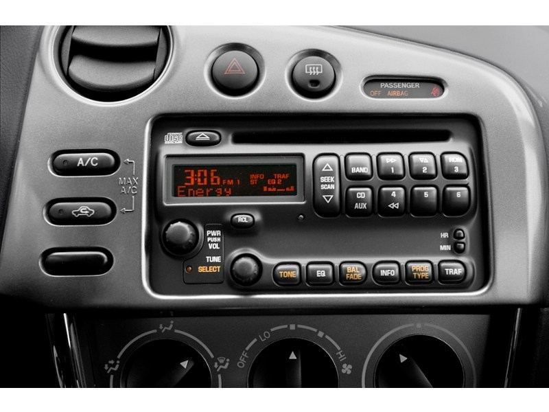 2006 Pontiac Vibe 4dr Wgn FWD Interior Shot 2