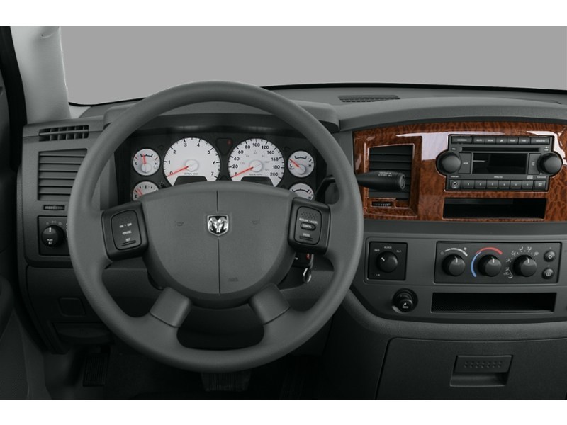 2007 Dodge Ram 1500 4WD Quad Cab 140.5