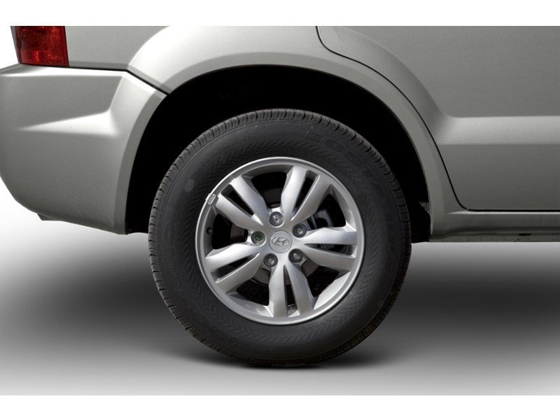 2009 Hyundai Tucson FWD 4dr I4 Auto GL Exterior Shot 5