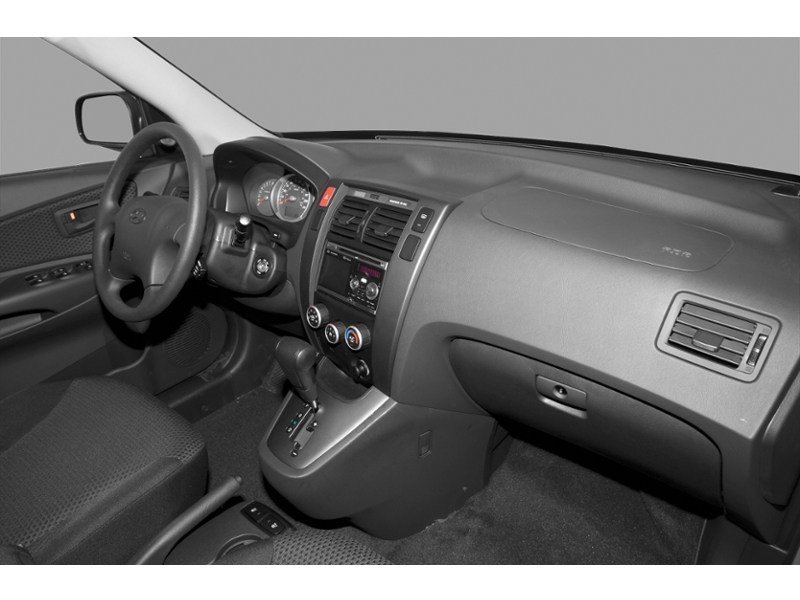 2009 Hyundai Tucson FWD 4dr I4 Man L Interior Shot 1