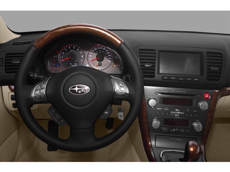 2009 Subaru Outback 5dr Wgn Auto 2.5i w/Limited Pkg Interior Shot 3