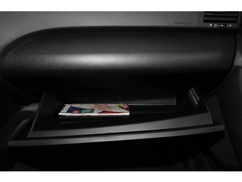 2010 Toyota Camry 4dr Sdn I4 Auto LE Interior Shot 4