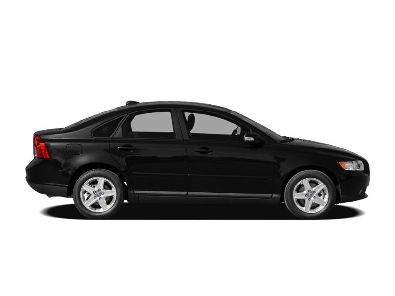 2010 Volvo S40 4dr Sdn 2.4L Man FWD Exterior Shot 16