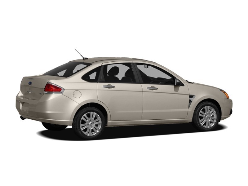 2011 Ford Focus 4dr Sdn SE Exterior Shot 2