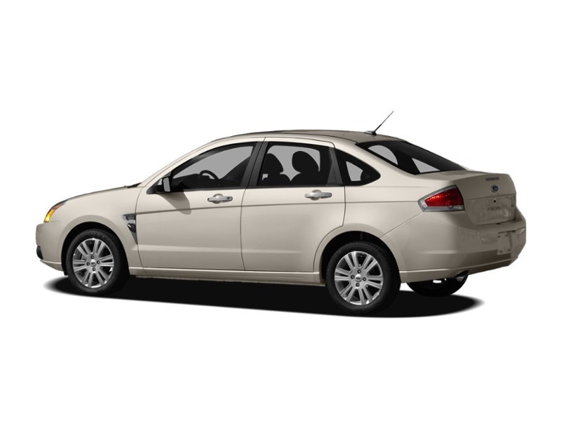 2011 Ford Focus 4dr Sdn SE Exterior Shot 10