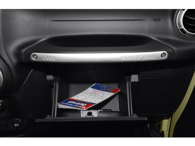 2012 Jeep Wrangler Unlimited 4WD 4dr Sahara Interior Shot 4