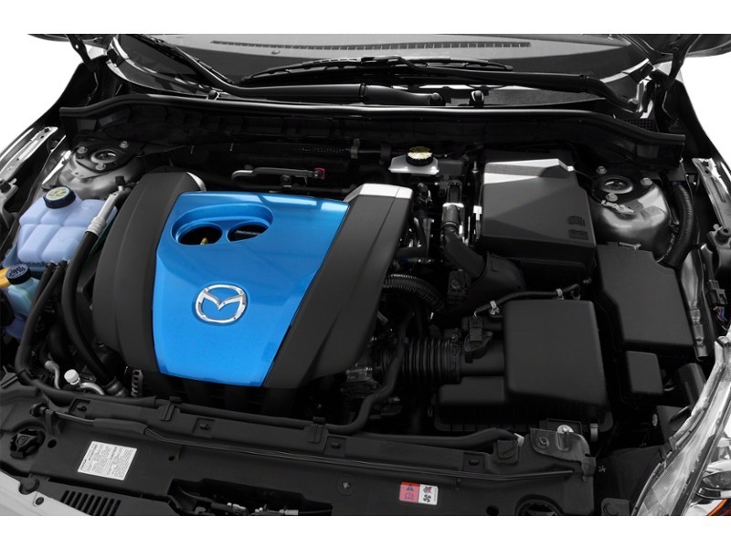 2013 Mazda Mazda3 4dr Sdn Man GS-SKY Exterior Shot 3