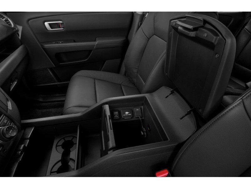 2014 Honda Pilot 4WD 4dr Touring Interior Shot 8