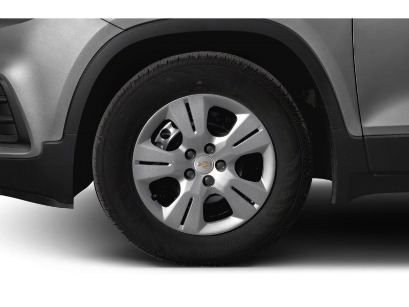 2019 Chevrolet Trax FWD 4dr LS Exterior Shot 5