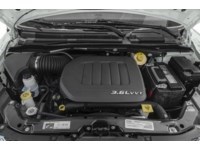 2019 Dodge Grand Caravan SXT 2WD Exterior Shot 3