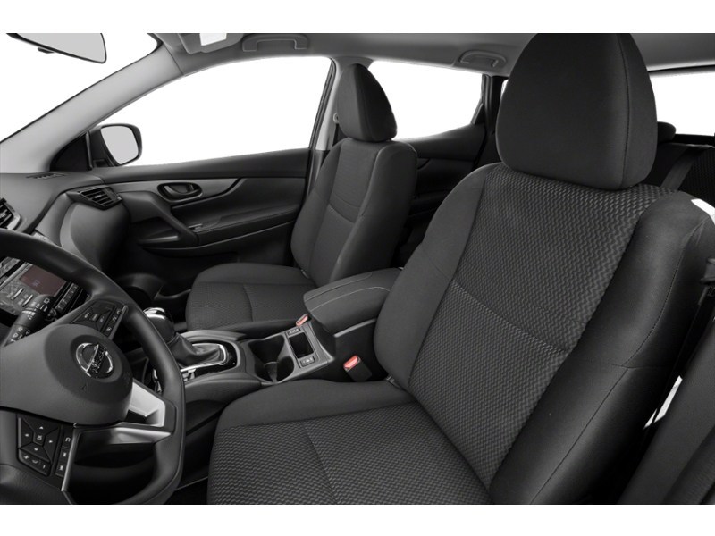 2017 Nissan Qashqai FWD 4dr S CVT Interior Shot 4