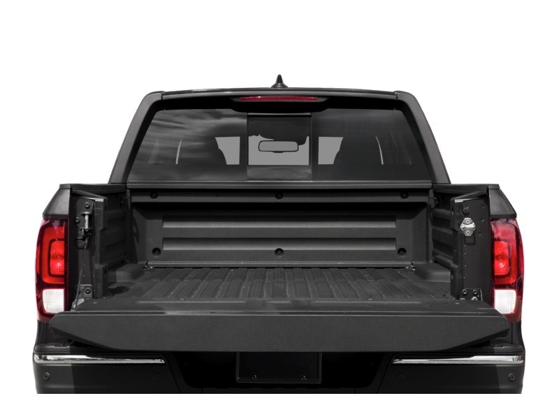 2019 Honda Ridgeline Touring AWD Exterior Shot 4