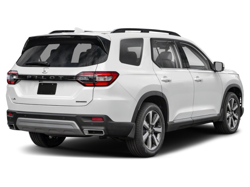 2023 Honda Pilot Touring AWD Exterior Shot 2