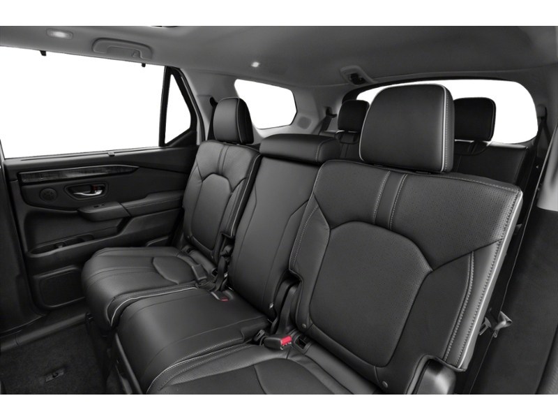 2023 Honda Pilot Touring AWD Interior Shot 5