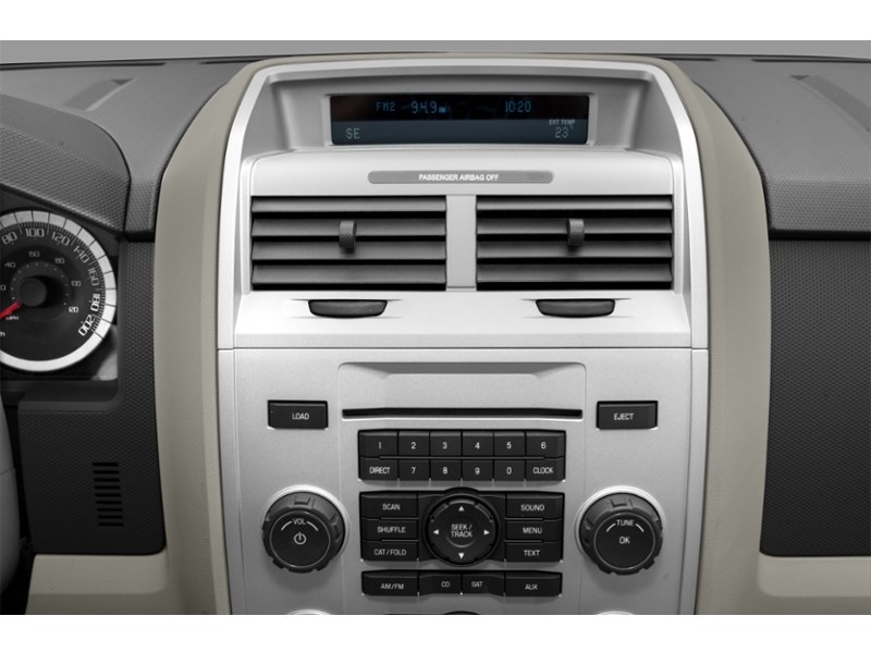2012 Ford Escape FWD 4dr XLT Interior Shot 2