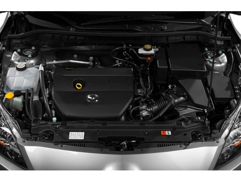 2013 Mazda Mazda3 Sport 4dr HB Sport Man GS-SKY Exterior Shot 3
