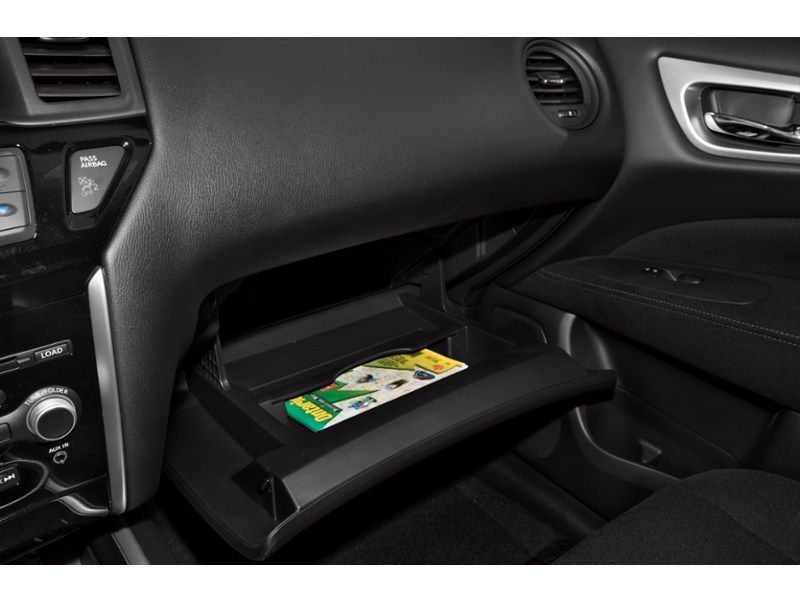 2014 Nissan Pathfinder 4WD 4dr S Interior Shot 4
