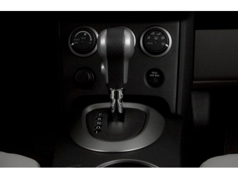 2013 Nissan Rogue FWD 4dr SV Exterior Shot 9