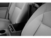 2013 Nissan Rogue FWD 4dr SV Interior Shot 8