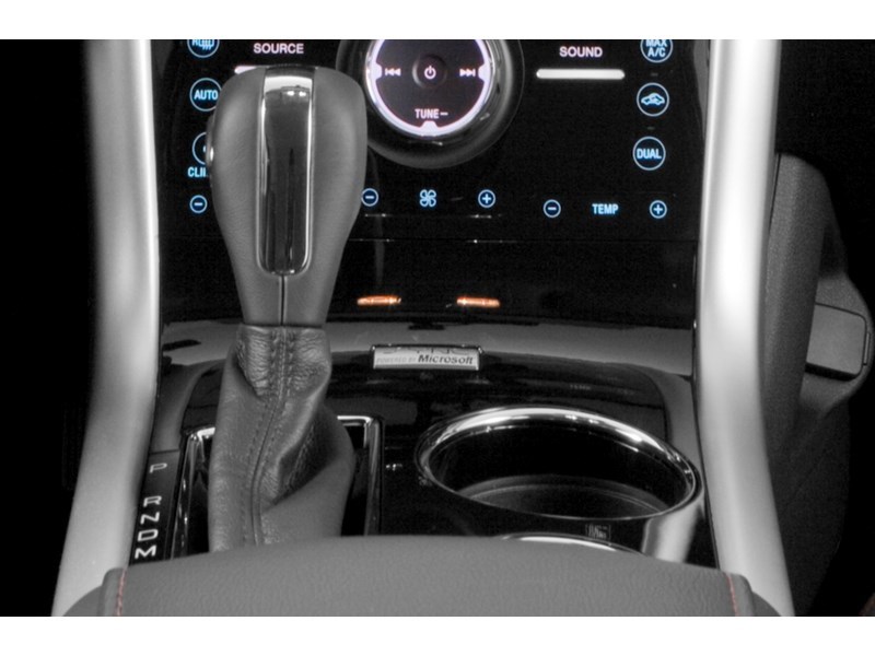 2014 Ford Edge 4dr SEL AWD Exterior Shot 9