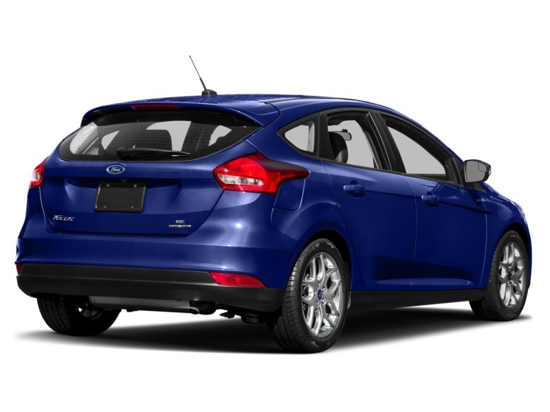 2016 Ford Focus 5dr HB SE Exterior Shot 2