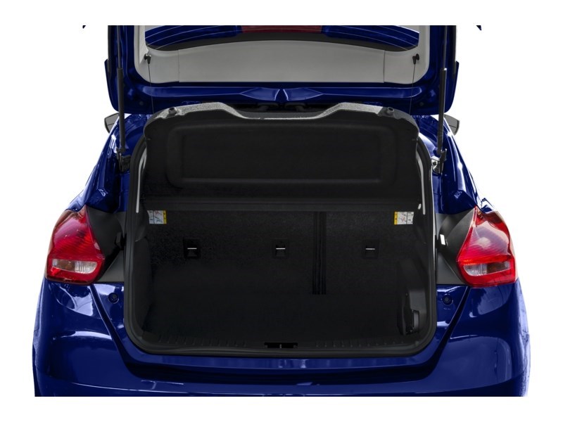 2016 Ford Focus 5dr HB SE Exterior Shot 4