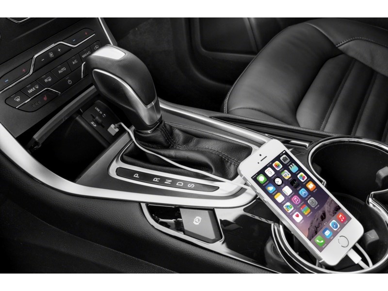 2017 Ford Edge 4dr SEL AWD Exterior Shot 13