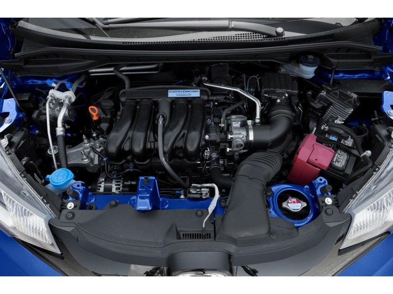 2016 Honda Fit 5dr HB CVT LX Exterior Shot 3