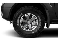 2016 Nissan Frontier PRO-4X | 4X4 | 4.0L | ACCIDENT FREE Exterior Shot 5