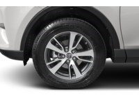 2016 Toyota RAV4 AWD 4dr XLE Exterior Shot 4